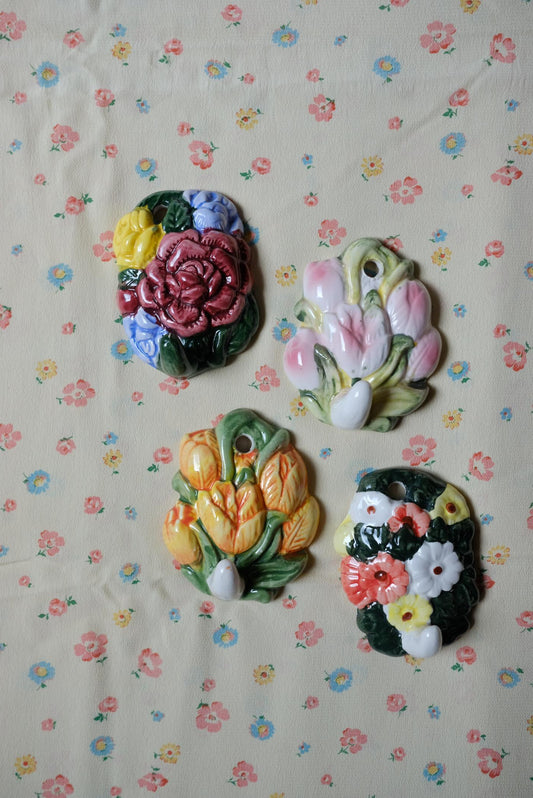 Patère fleurs en céramique