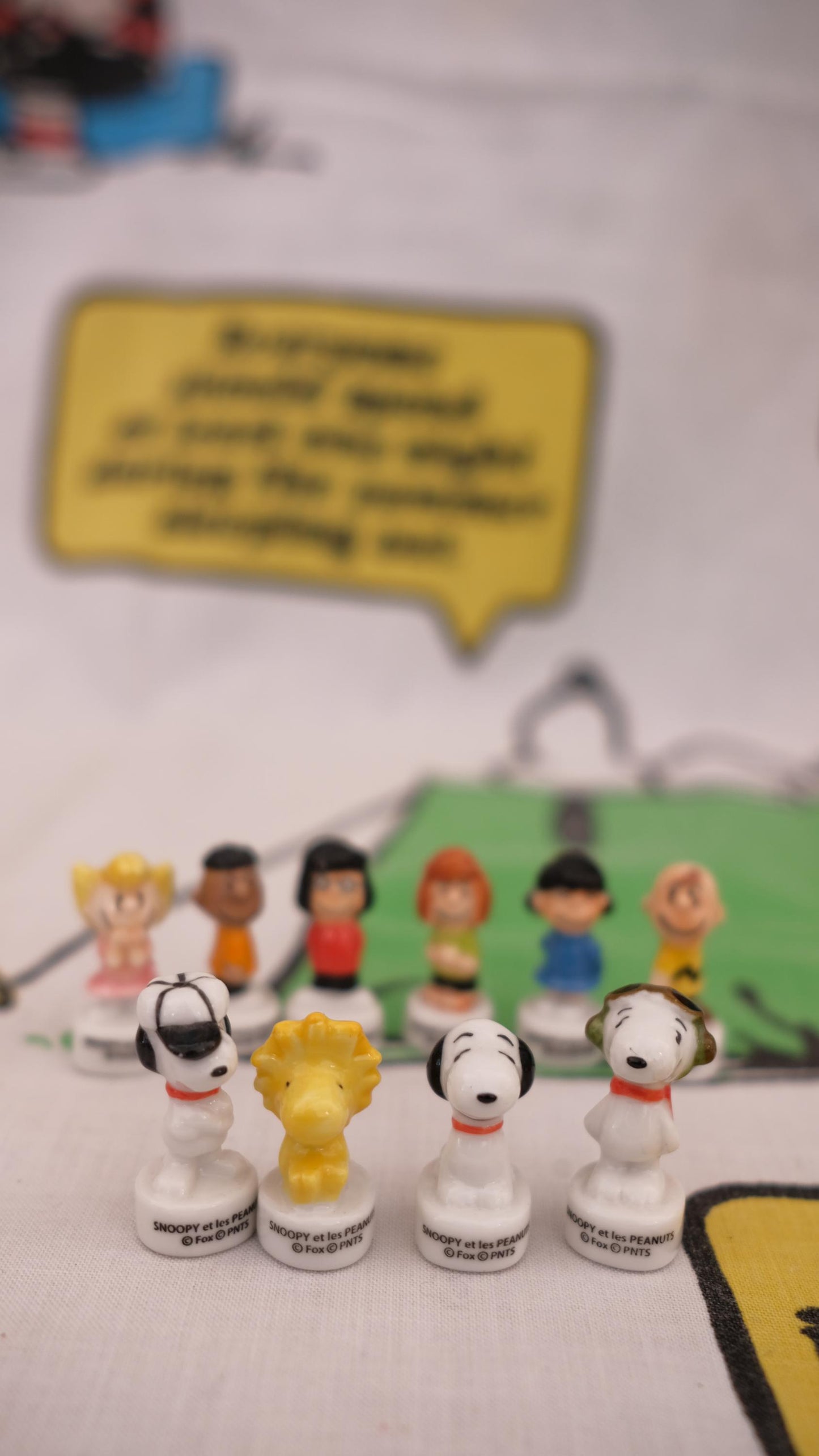 Lot de dix fèves snoopy UFS