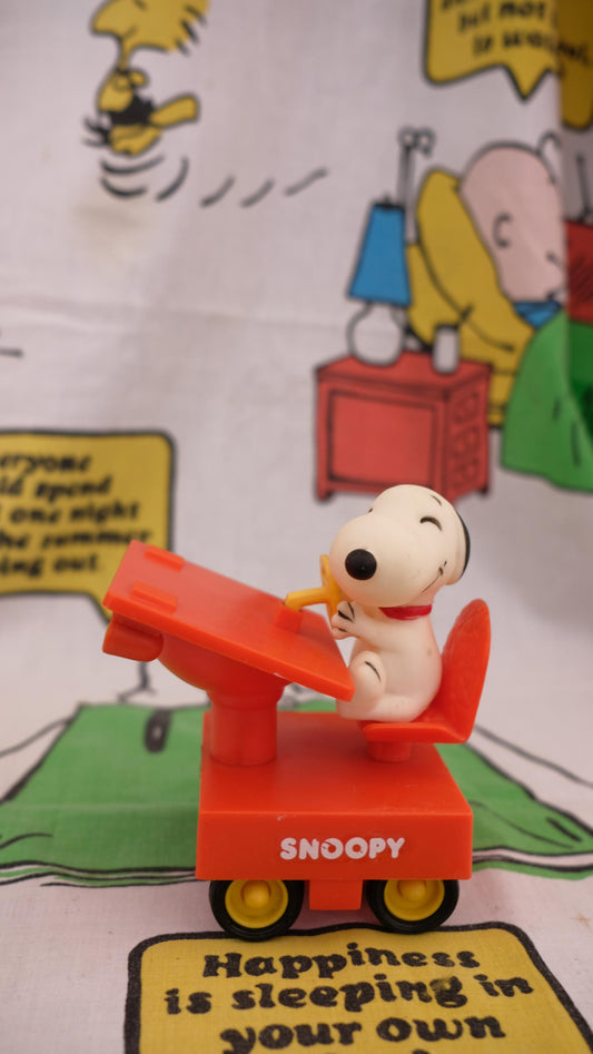 Jouet à friction Snoopy Aviva toys vintage