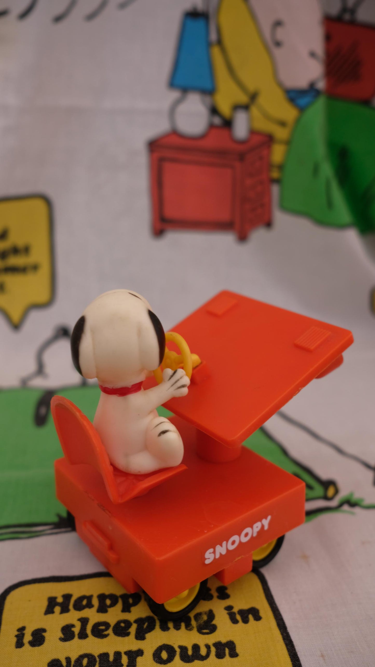 Jouet à friction Snoopy Aviva toys vintage