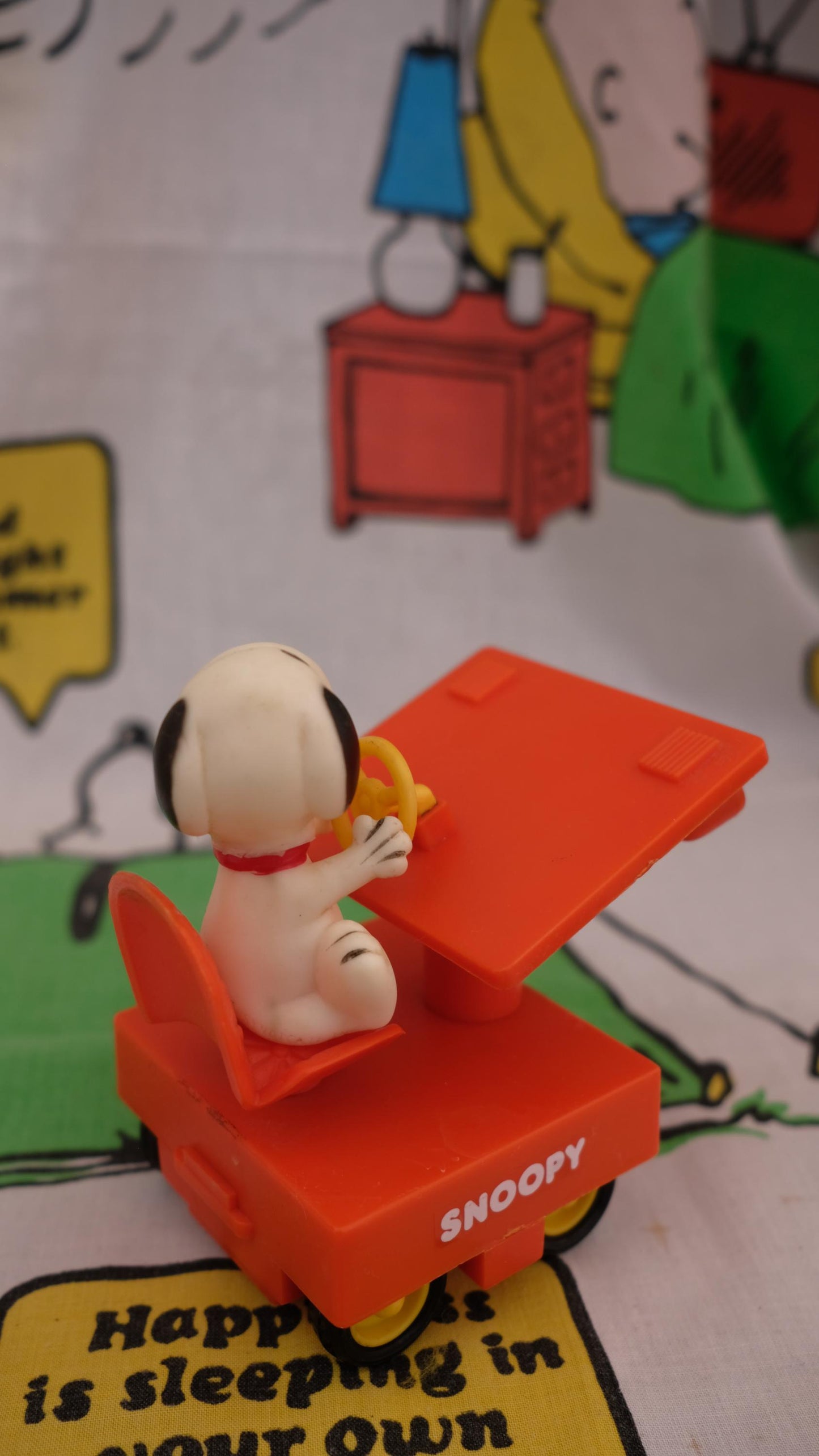 Jouet à friction Snoopy Aviva toys vintage
