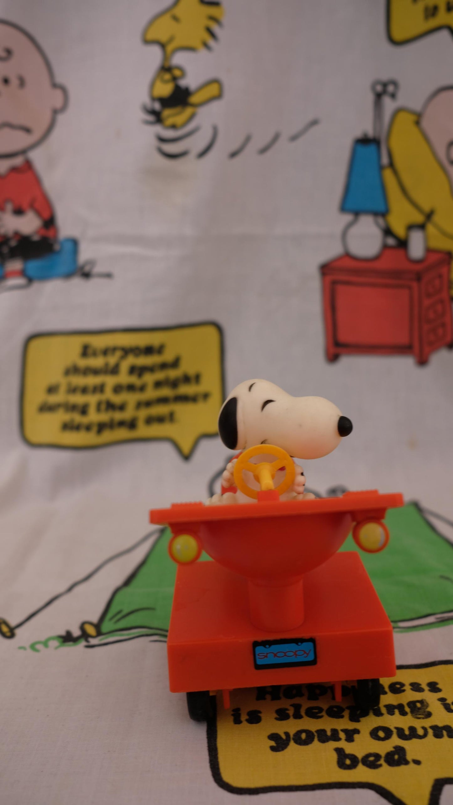 Jouet à friction Snoopy Aviva toys vintage