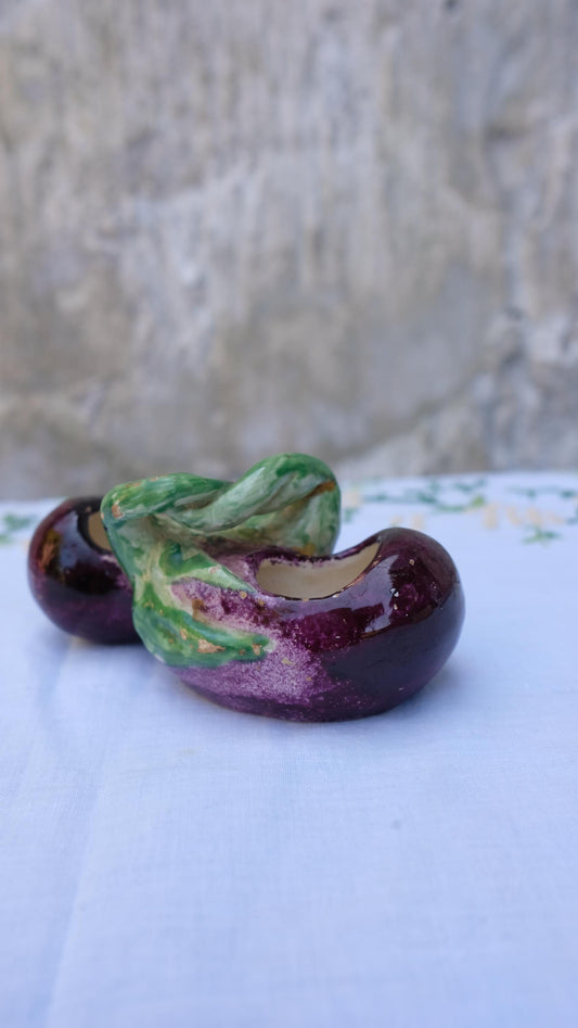 Salerons en barbotine en forme d'Aubergines