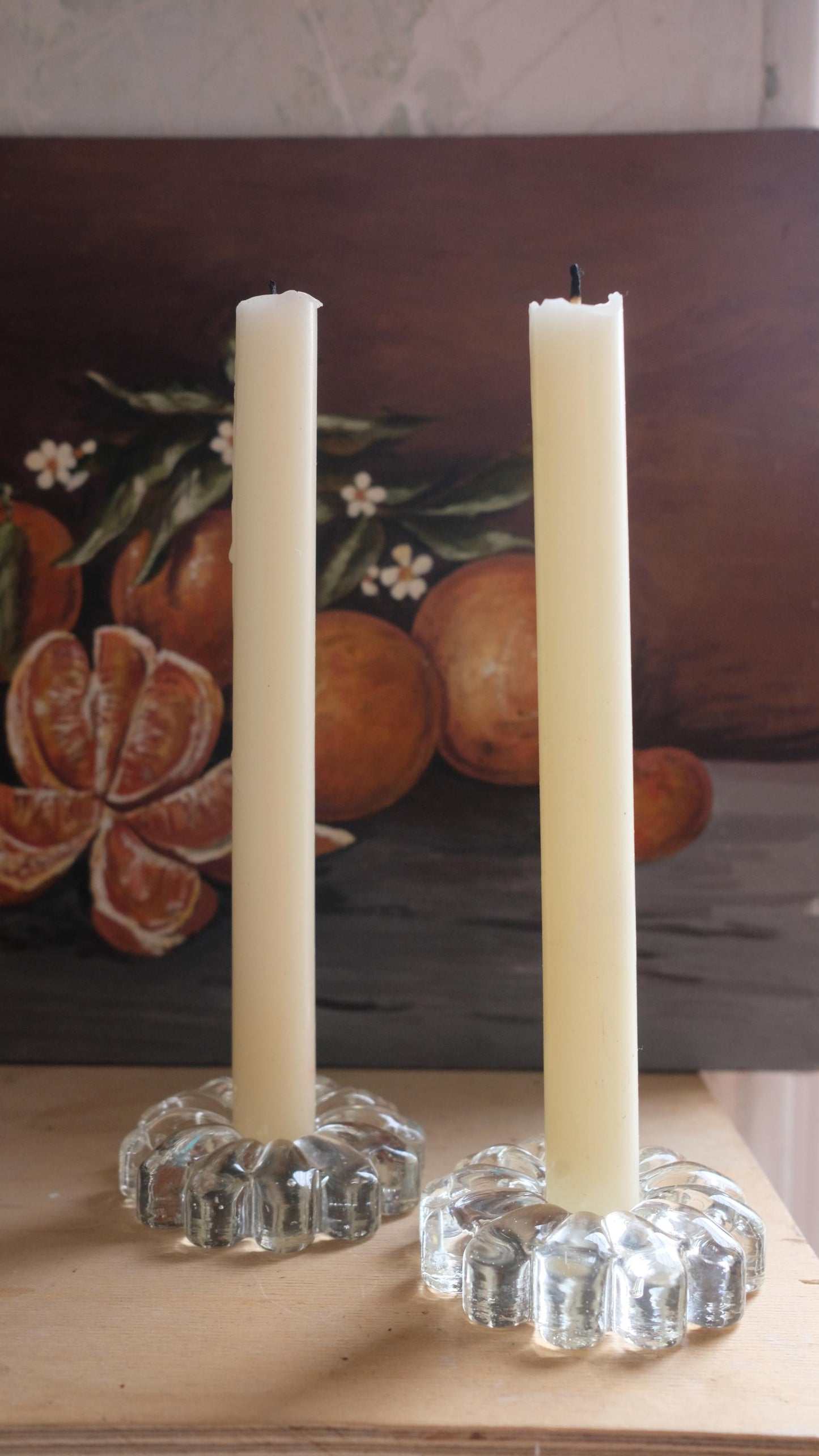 Paire de bougeoirs vintage en verre en forme de marguerite