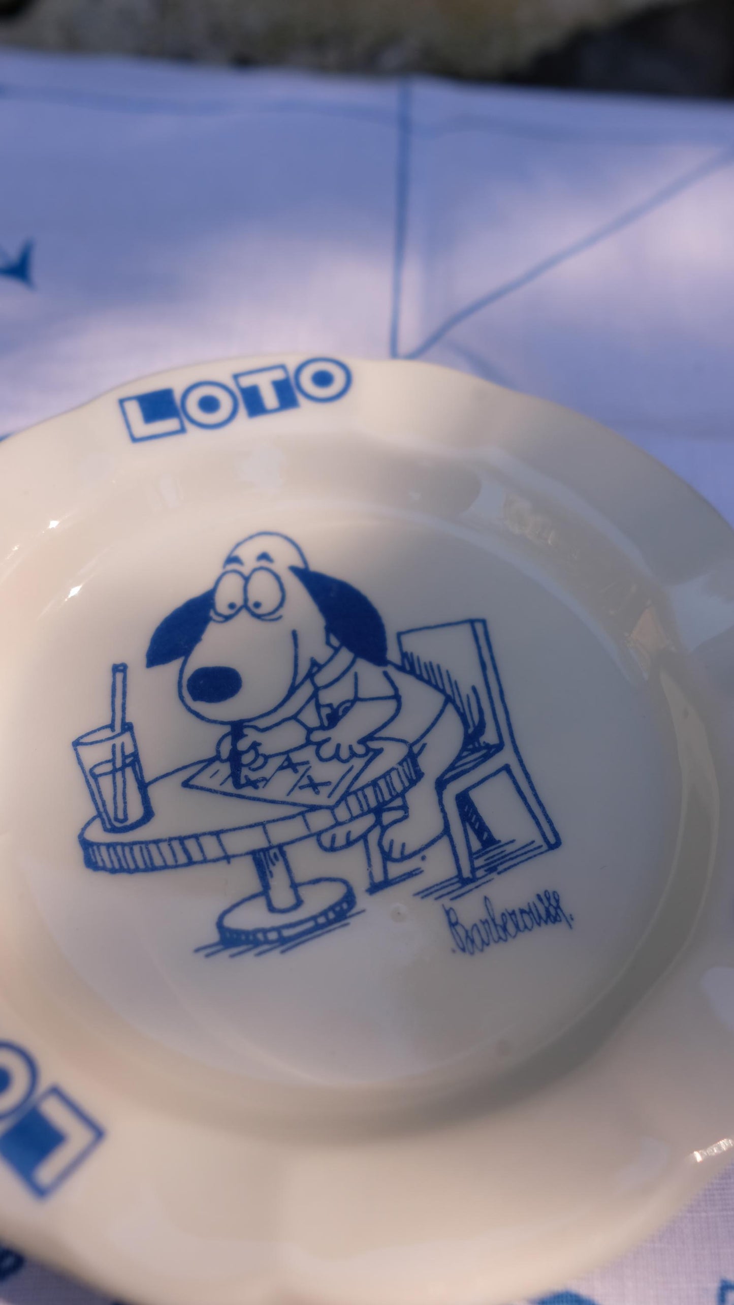 Cendrier publicitaire vintage pour le loto, illustré par Barberousse et produit pas Deshoulières