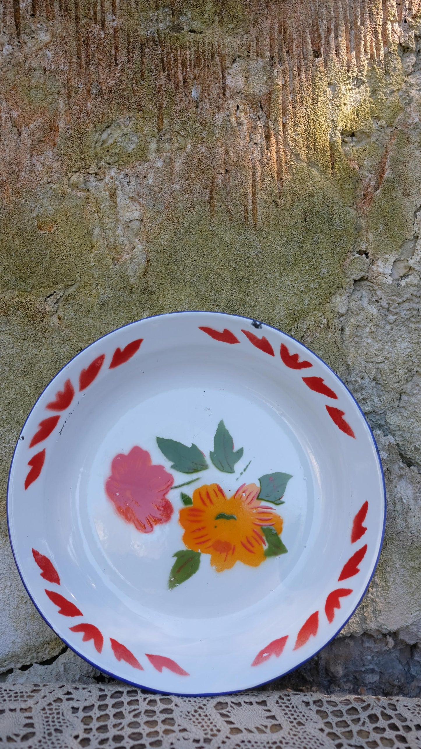 Plat creux en tôle émaillée