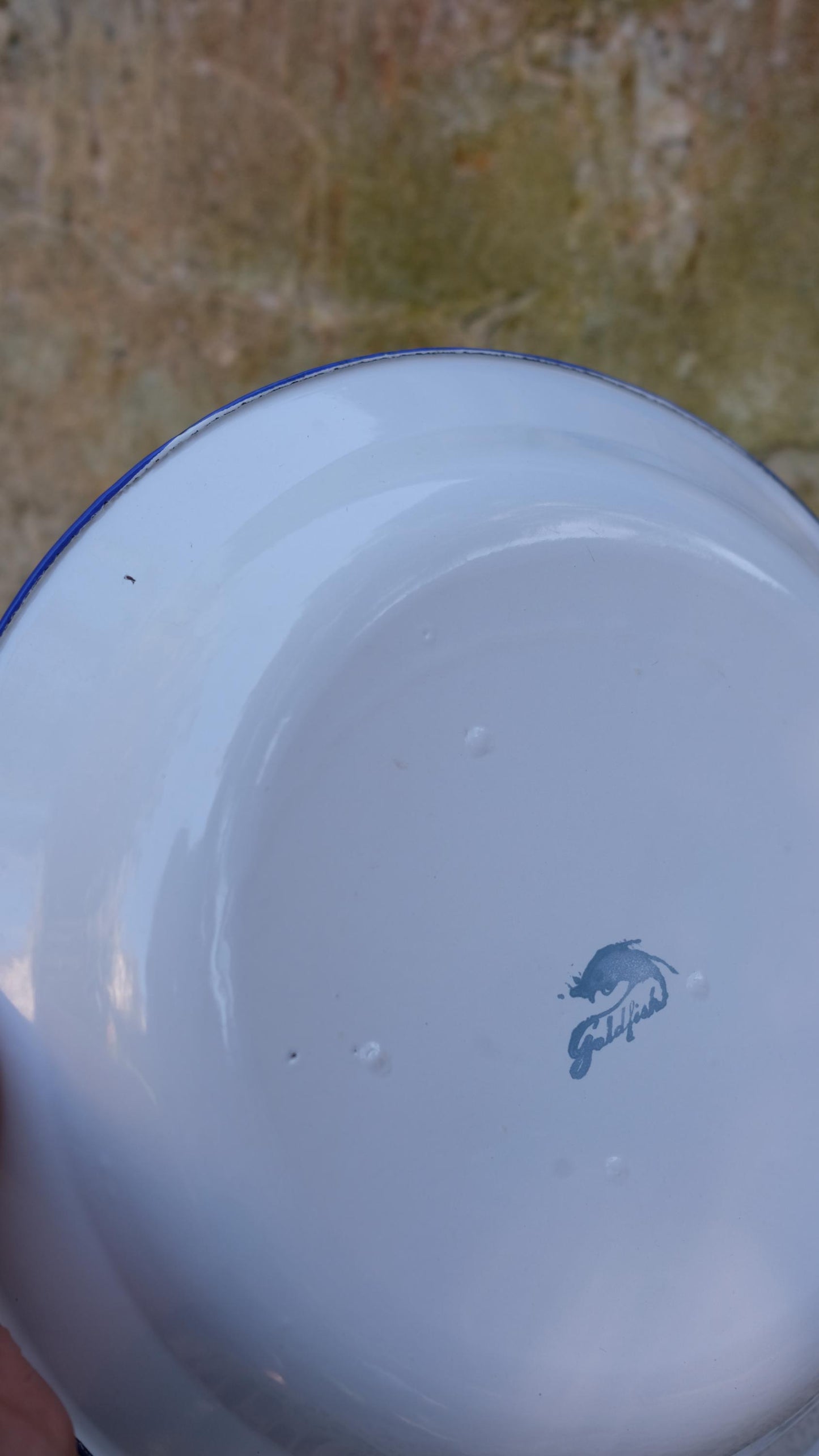 Plat creux en tôle émaillée