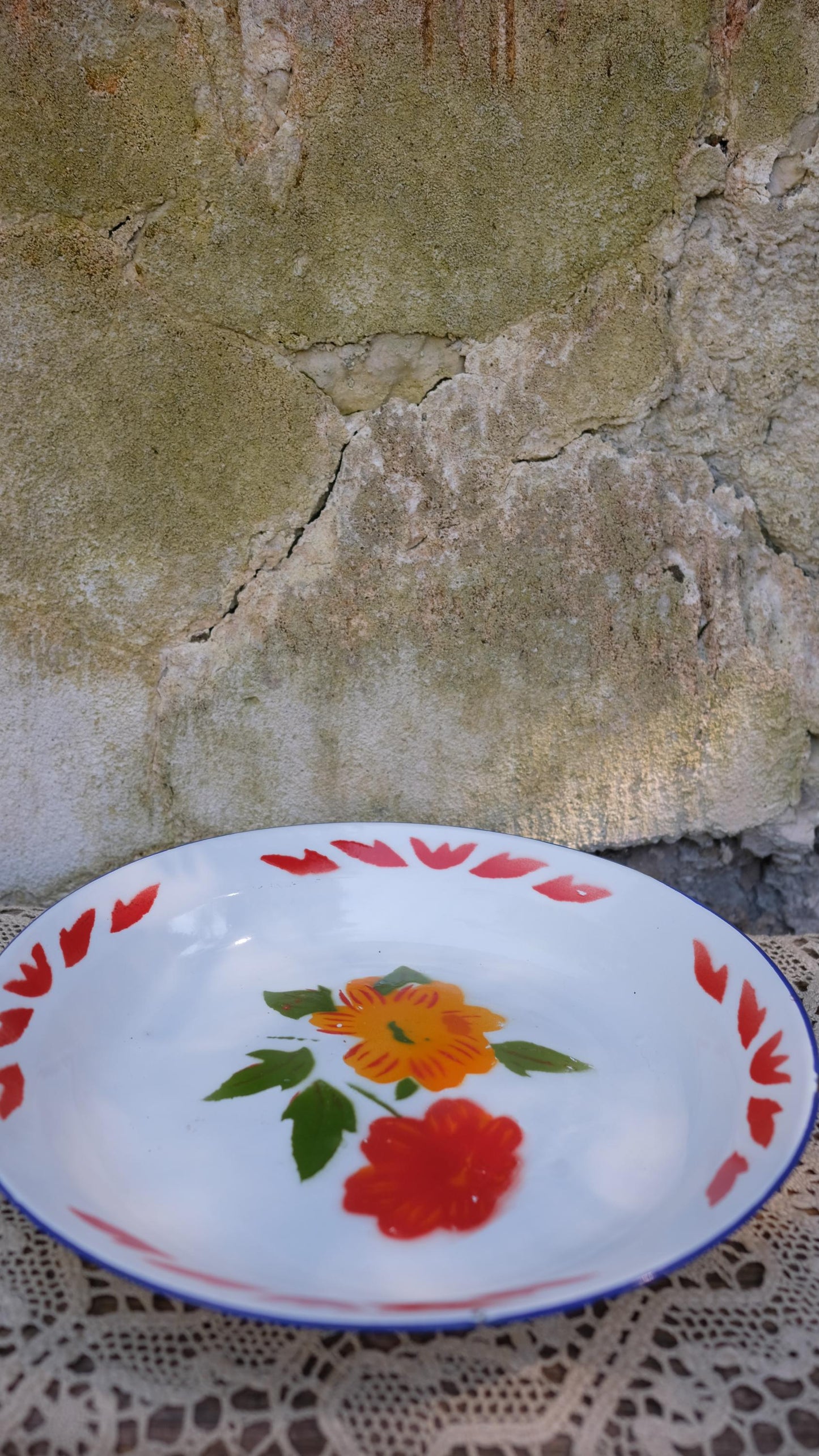 Plat creux en tôle émaillée