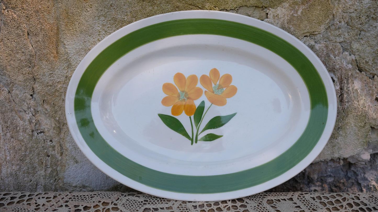 Plat de service oval en faïence modèle Avallon