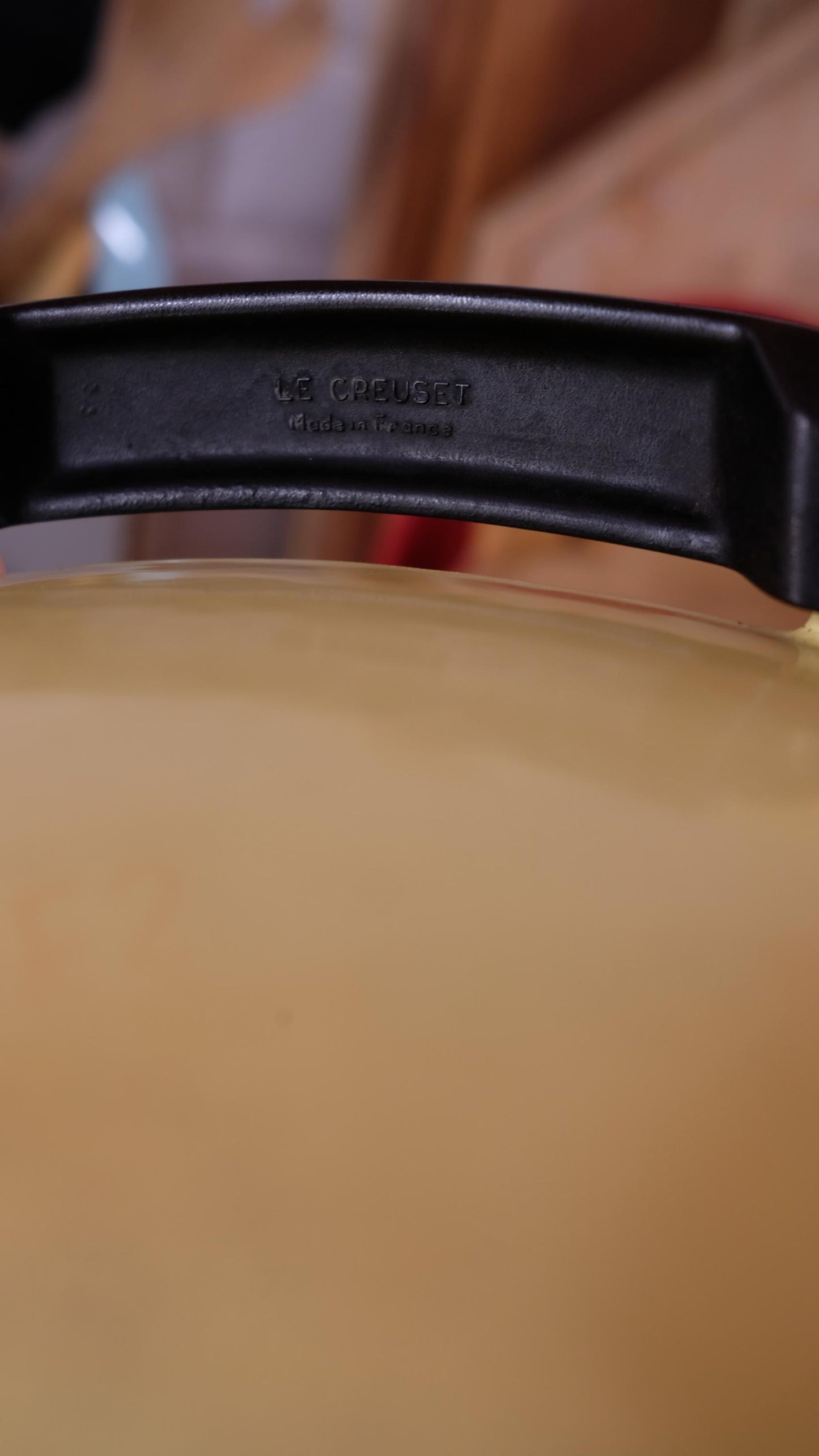 Cocotte en fonte le creuset vintage désigné par Raymond Loewy