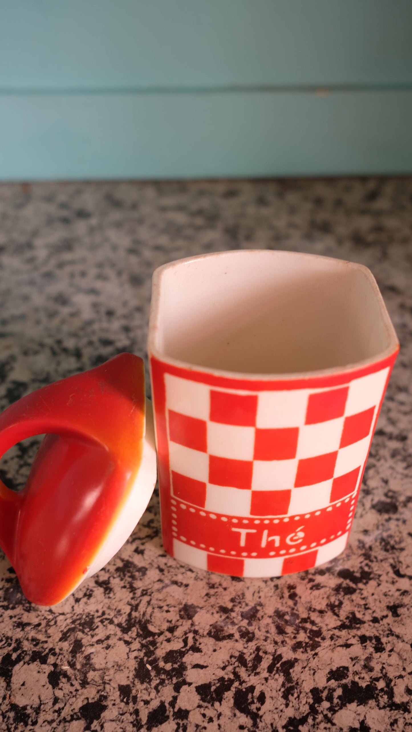 Boîte à thé made in Tchécoslovaquie vintage