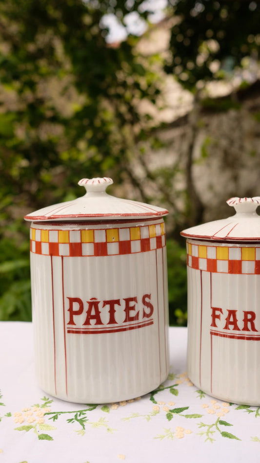 Lot de trois pots à épices en céramique vintage