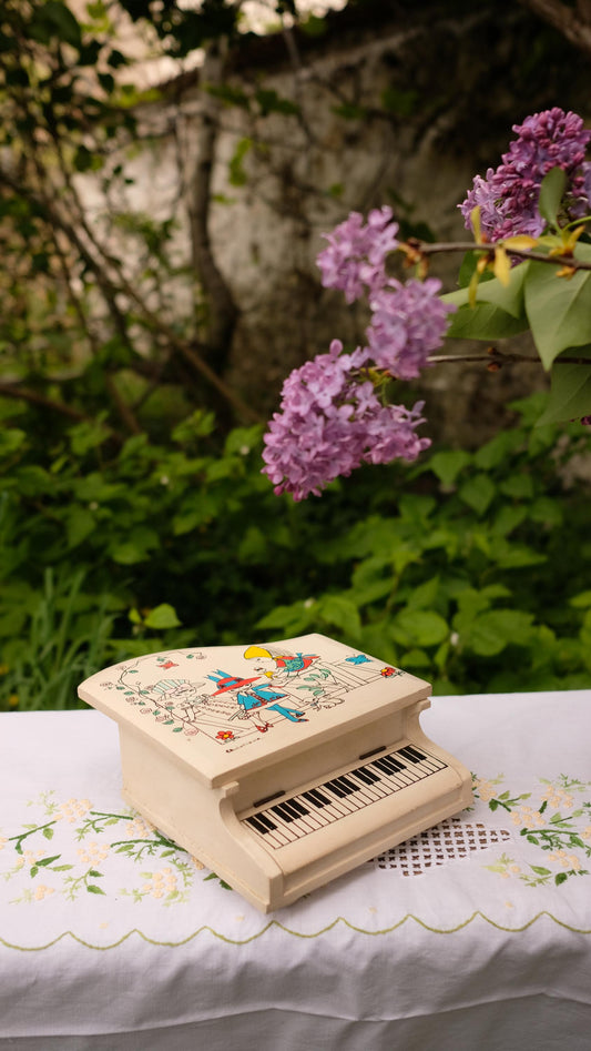 Boîte à musique vintage en forme de piano, made in Japan