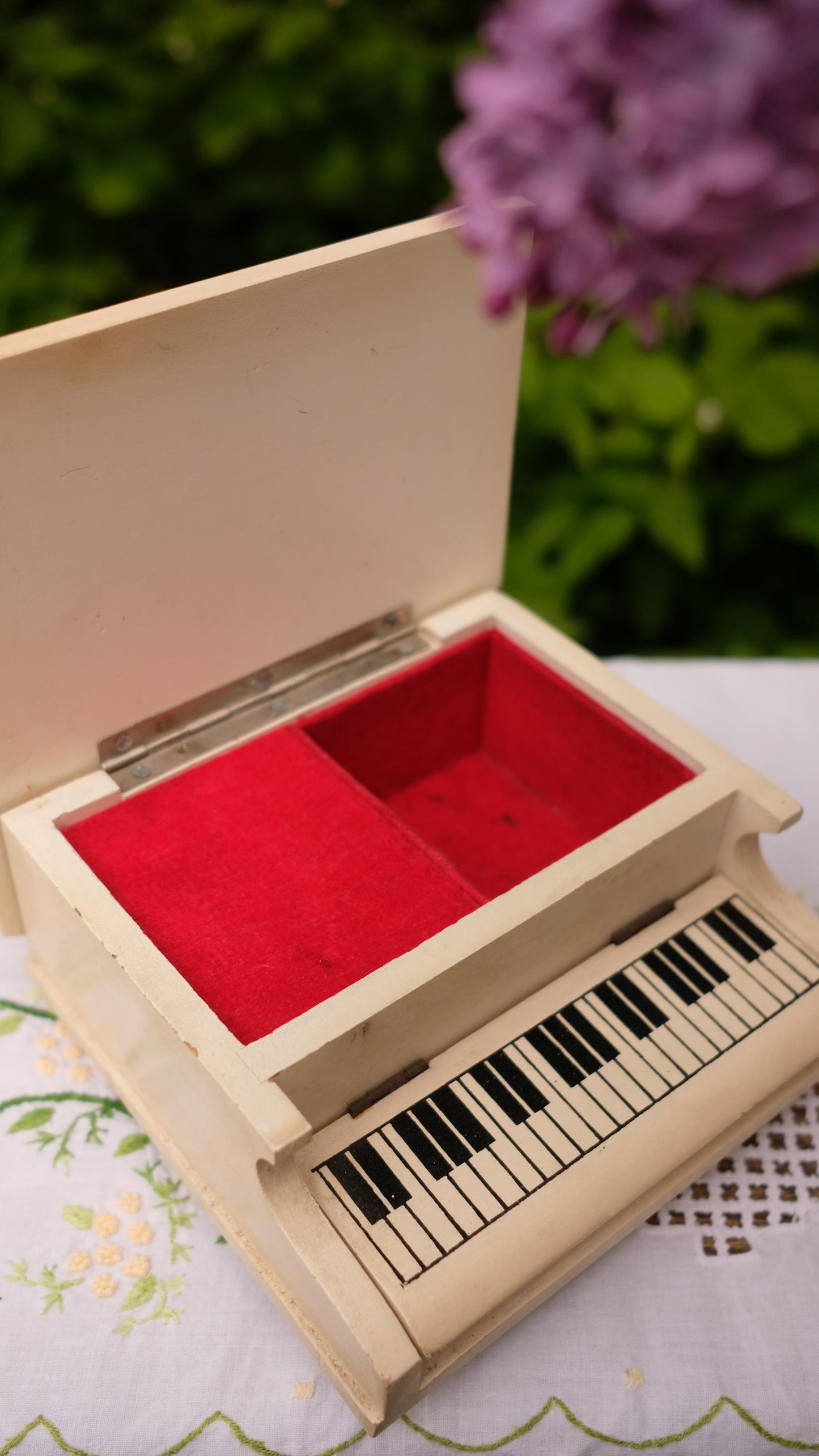 Boîte à musique vintage en forme de piano, made in Japan