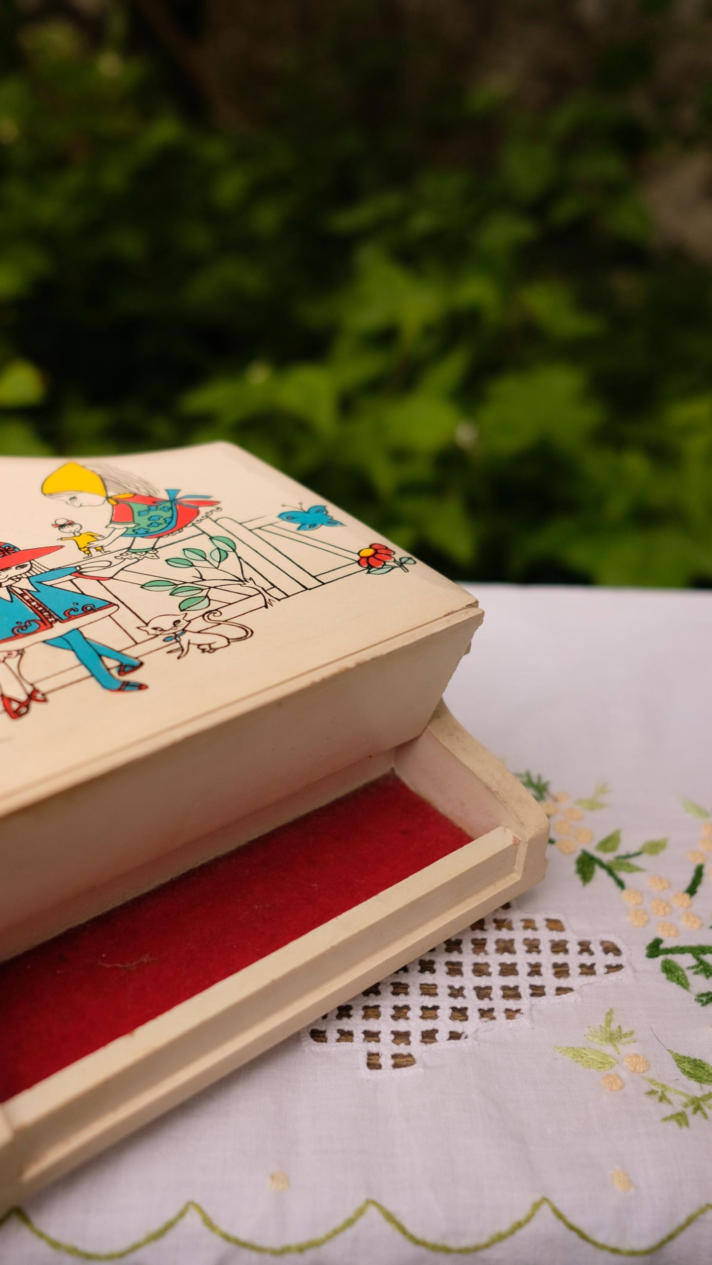 Boîte à musique vintage en forme de piano, made in Japan