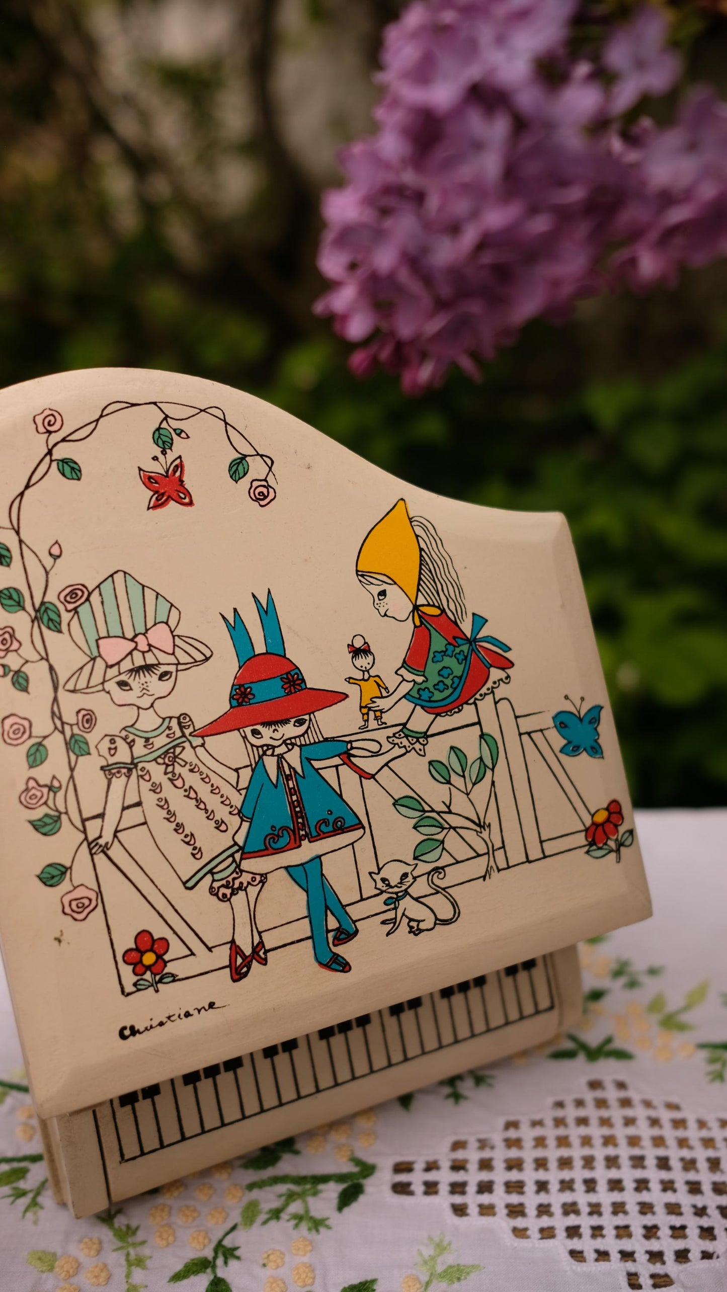 Boîte à musique vintage en forme de piano, made in Japan