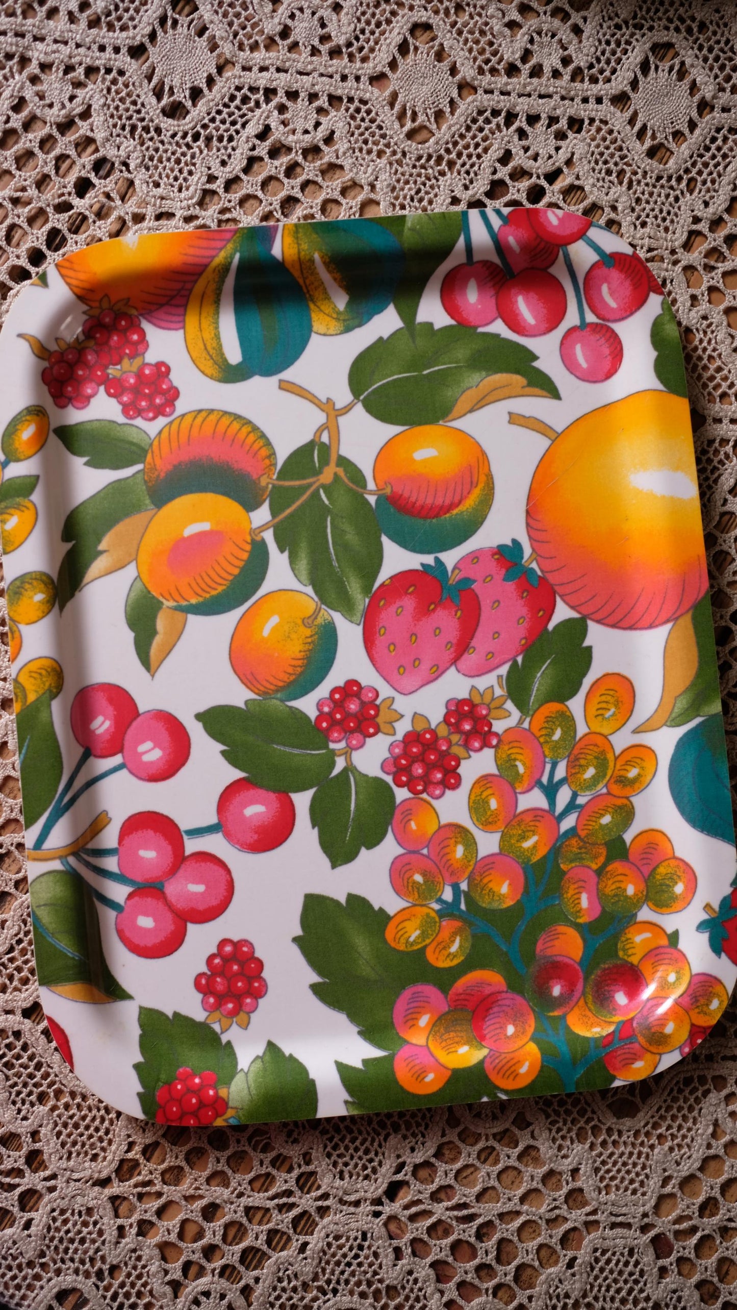 Plateau vintage en mélaminé motif fruits