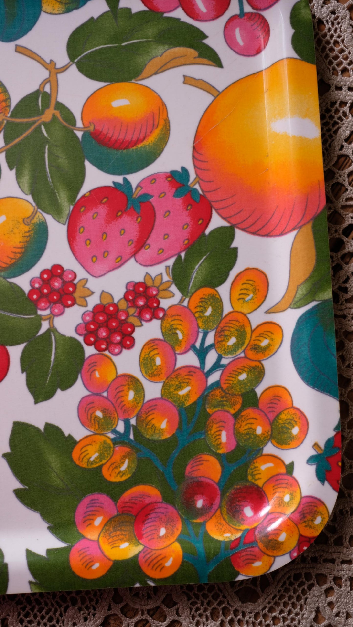 Plateau vintage en mélaminé motif fruits