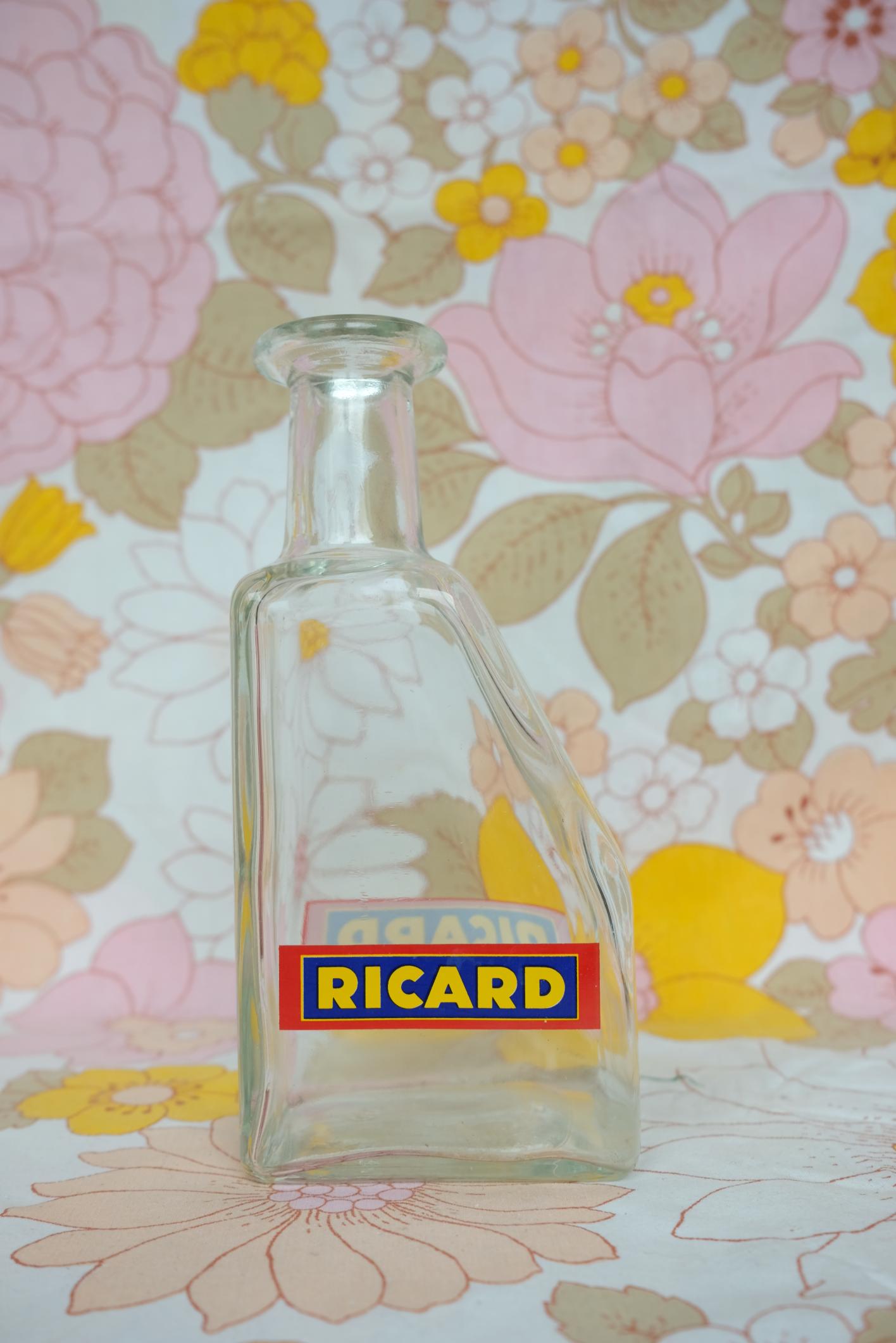 Bouteille publicitaire ricard.