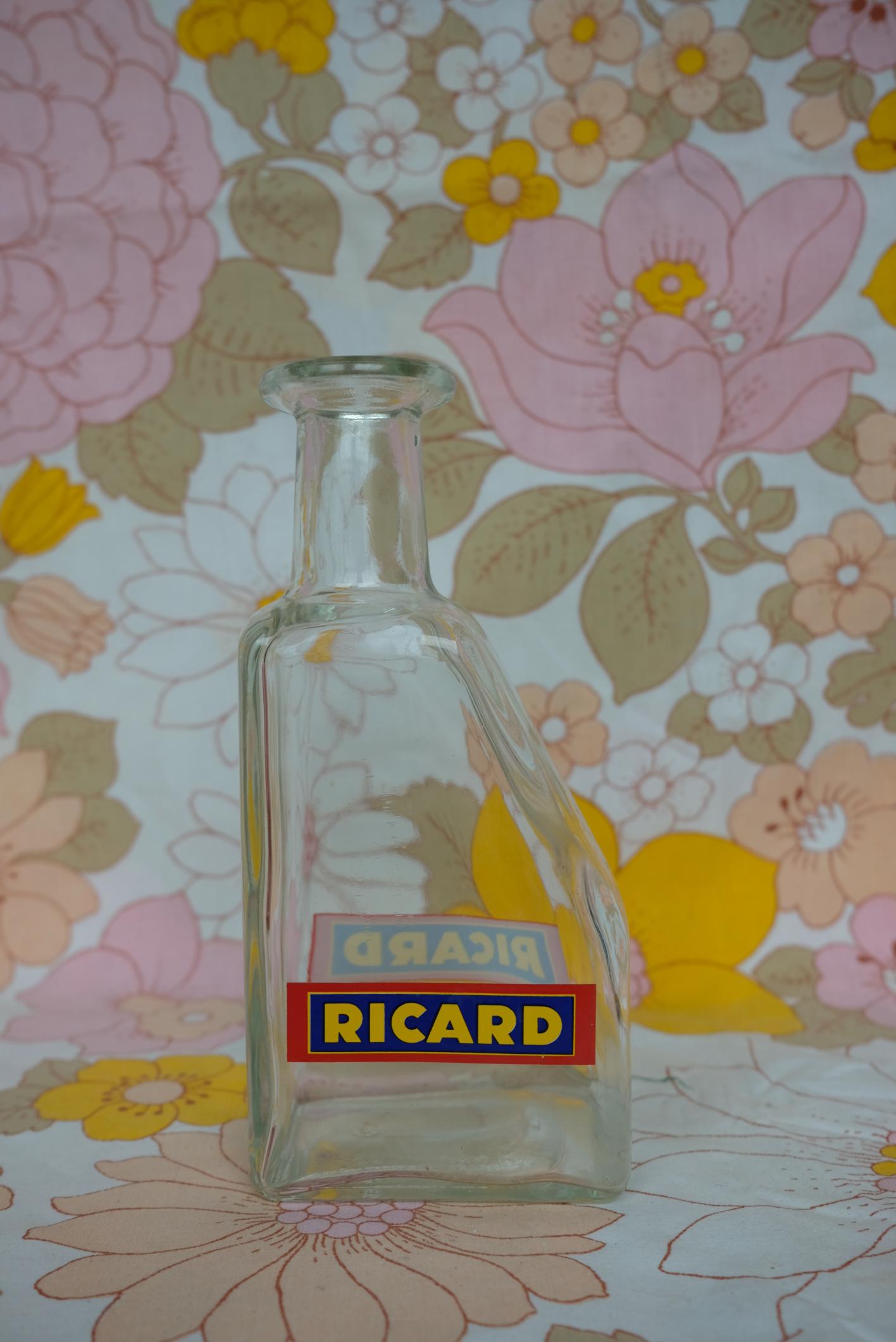 Bouteille publicitaire ricard.