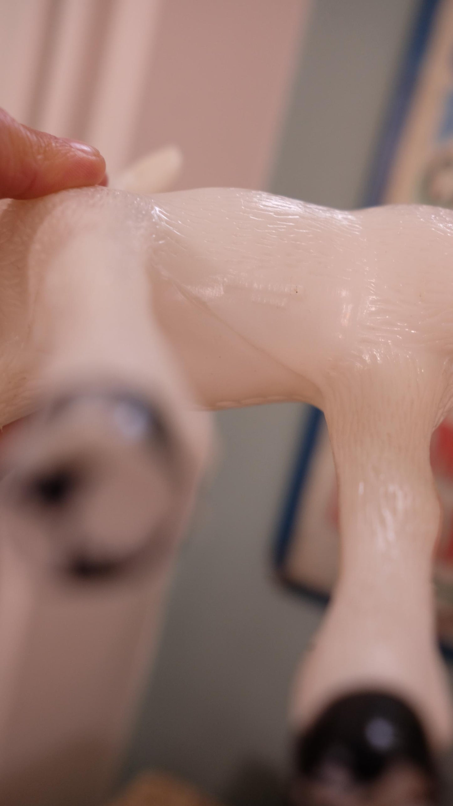 Biche vintage en plastique made in France
