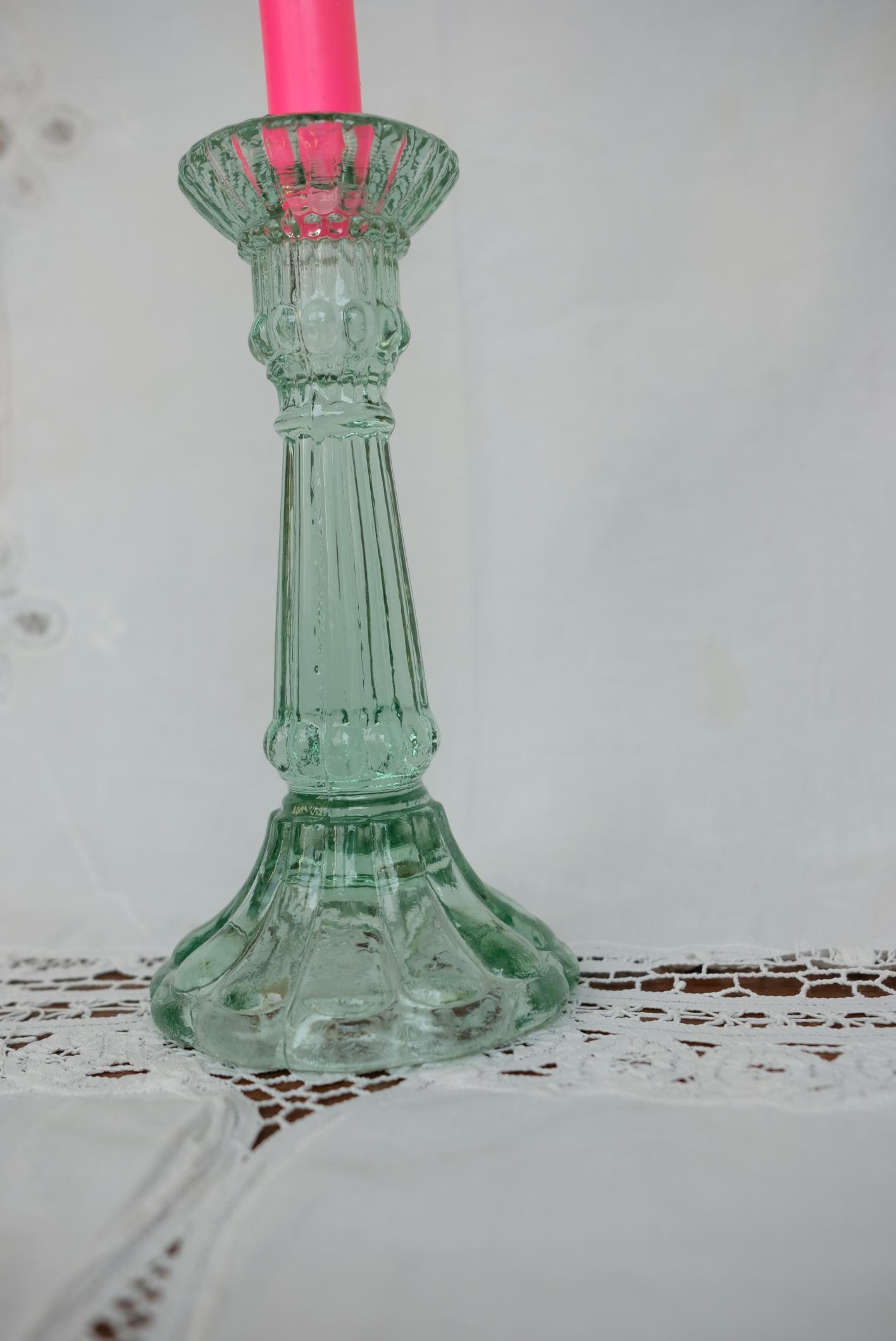 Bougeoir en verre moulé de Portieux