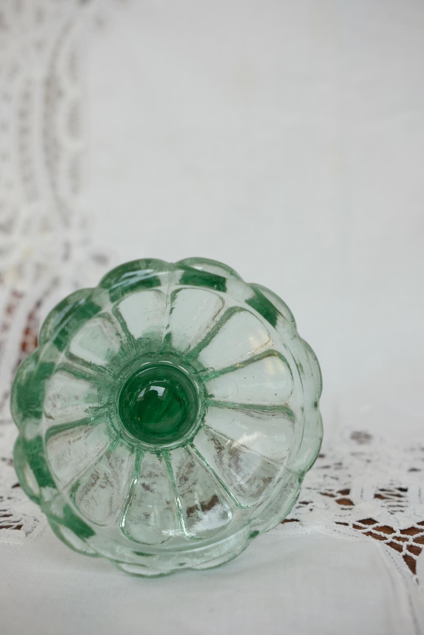 Bougeoir en verre moulé de Portieux