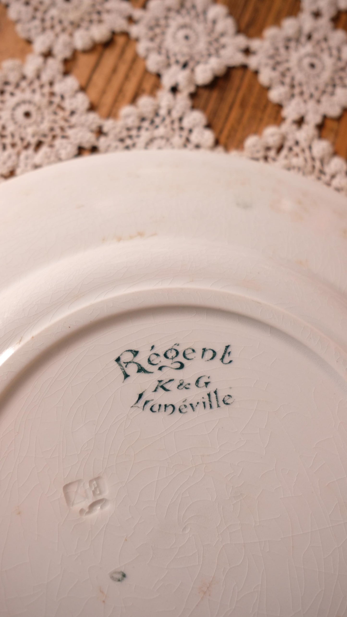 Grande assiette vintage Lunéville modèle le régent style terre de fer