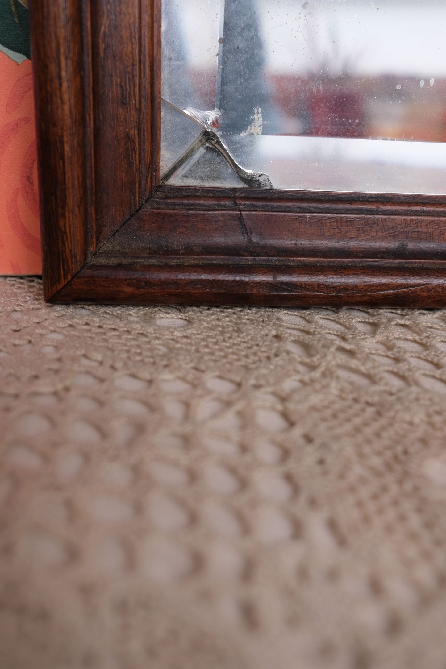 Miroir avec cadre en bois