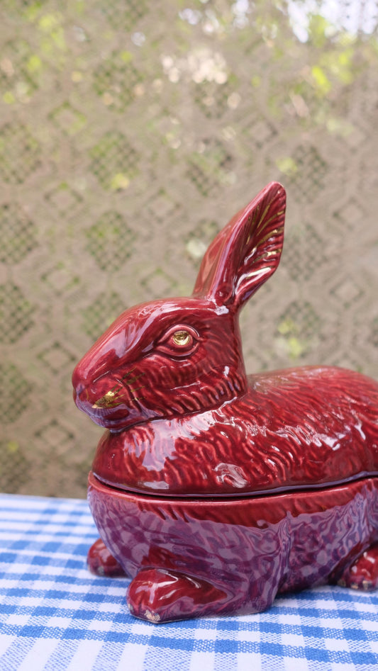 Terrine Caugant vintage en forme de lapin, modèle rare