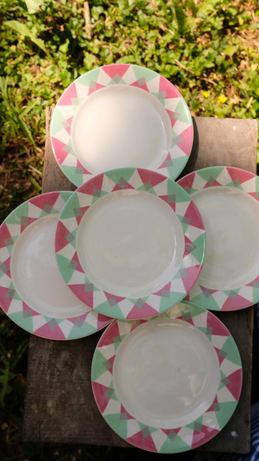 lot de cinq assiettes Sarreguemines vintage modèle Arlequin