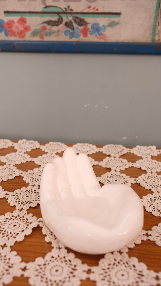 Vide-poches vintage en forme de main en porcelaine