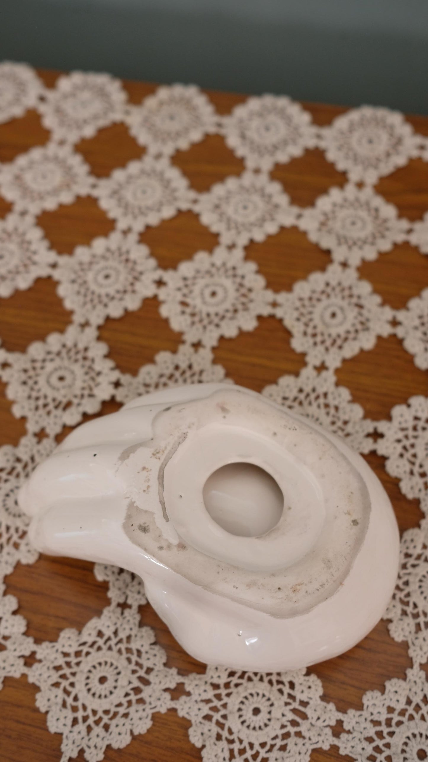 Vide-poches vintage en forme de main en porcelaine