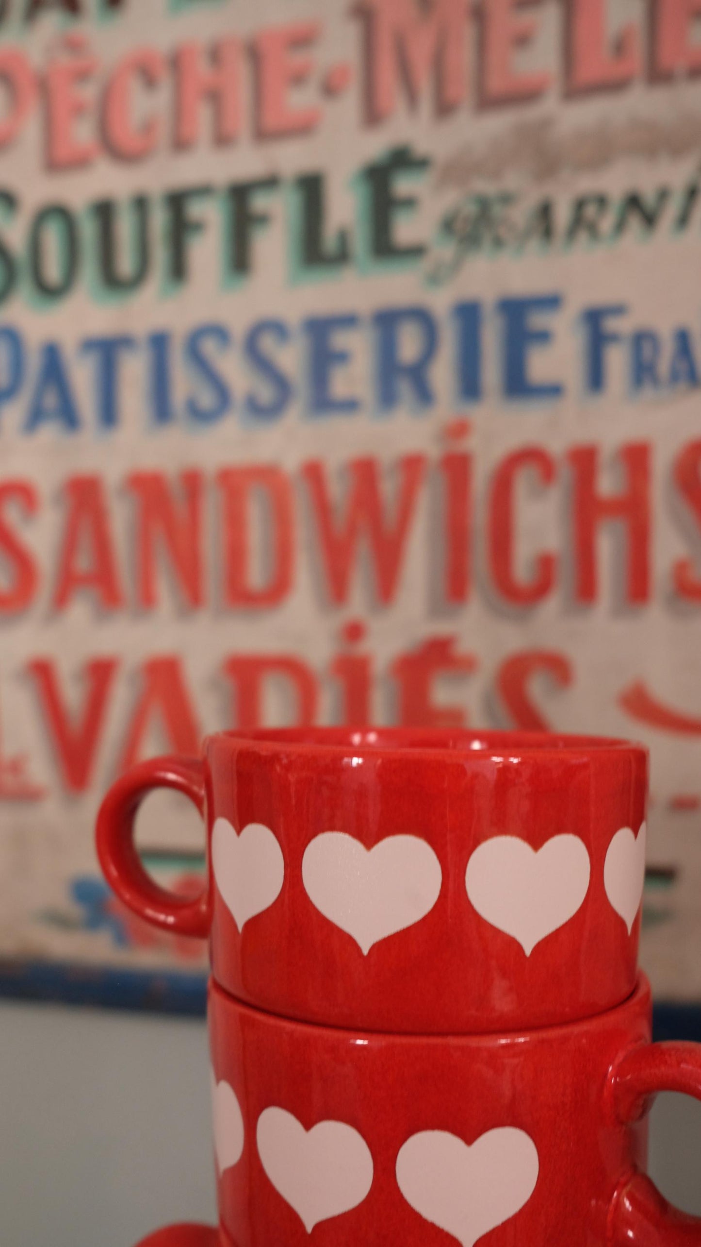 Lot de cinq tasses en céramique Waechtersbach motif cœurs