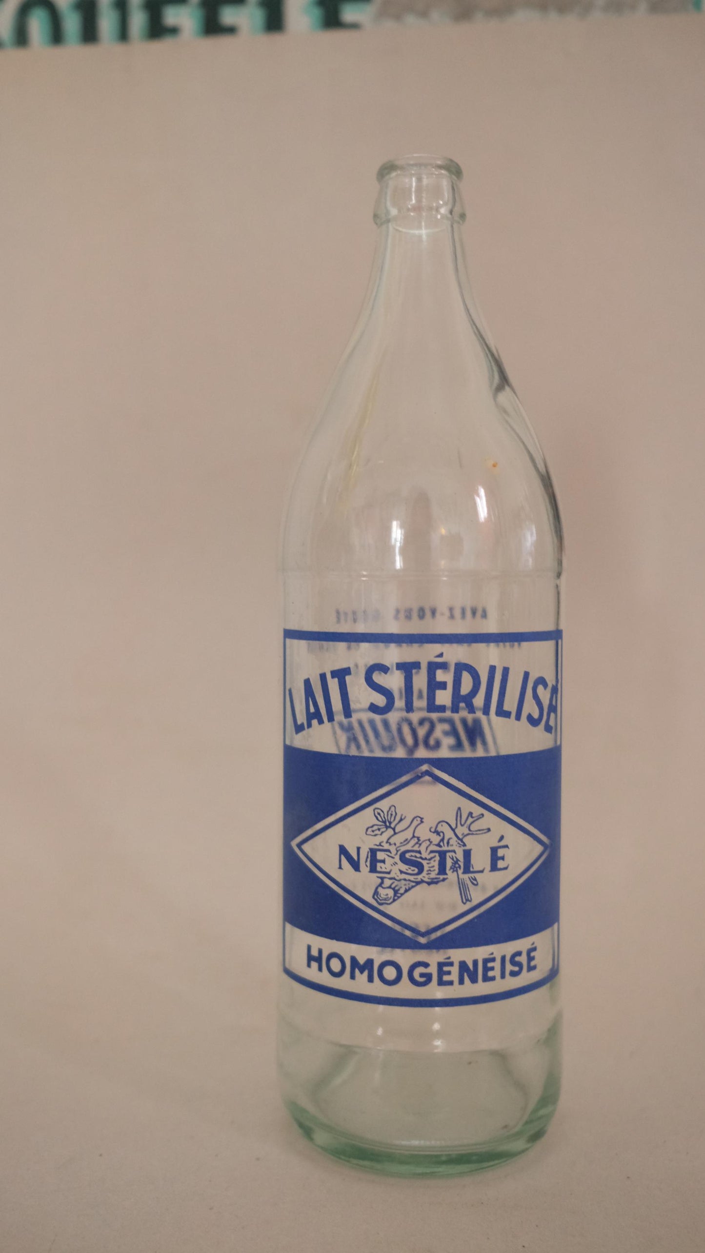Bouteille de lait sérigraphiée vintage Nestlé