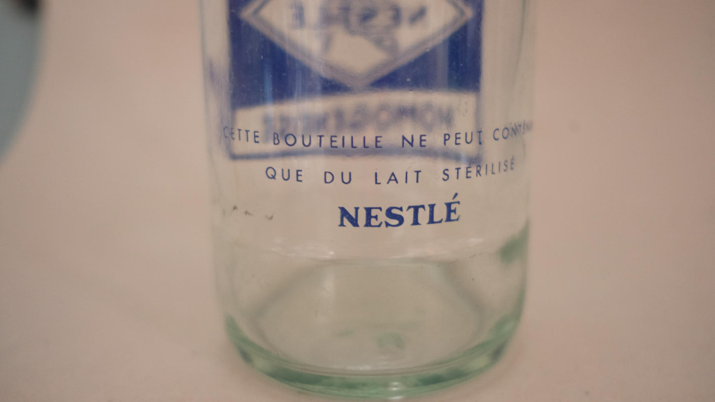 Bouteille de lait sérigraphiée vintage Nestlé