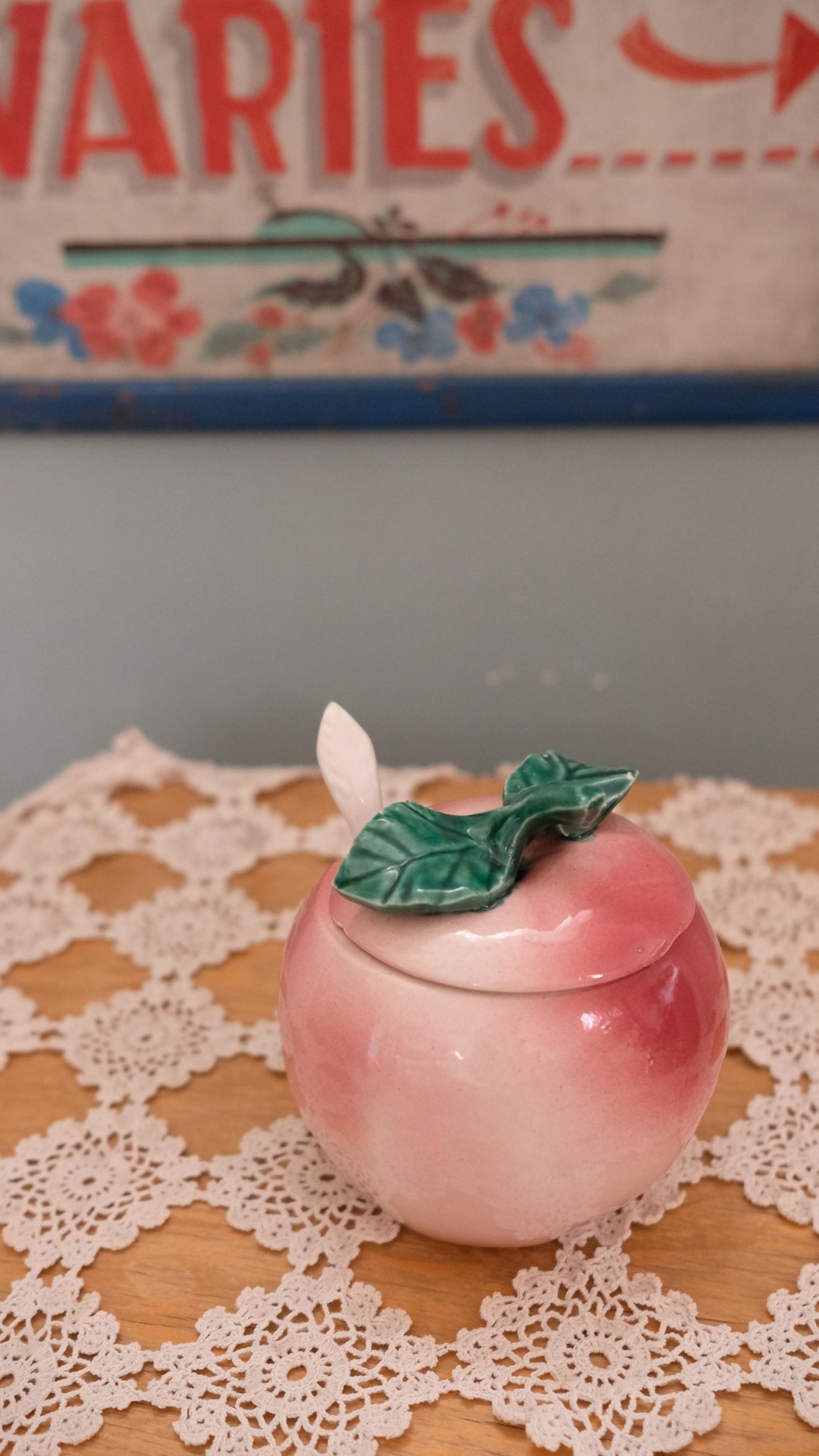 Pot à moutarde/confiture en barbotine pêche vintage