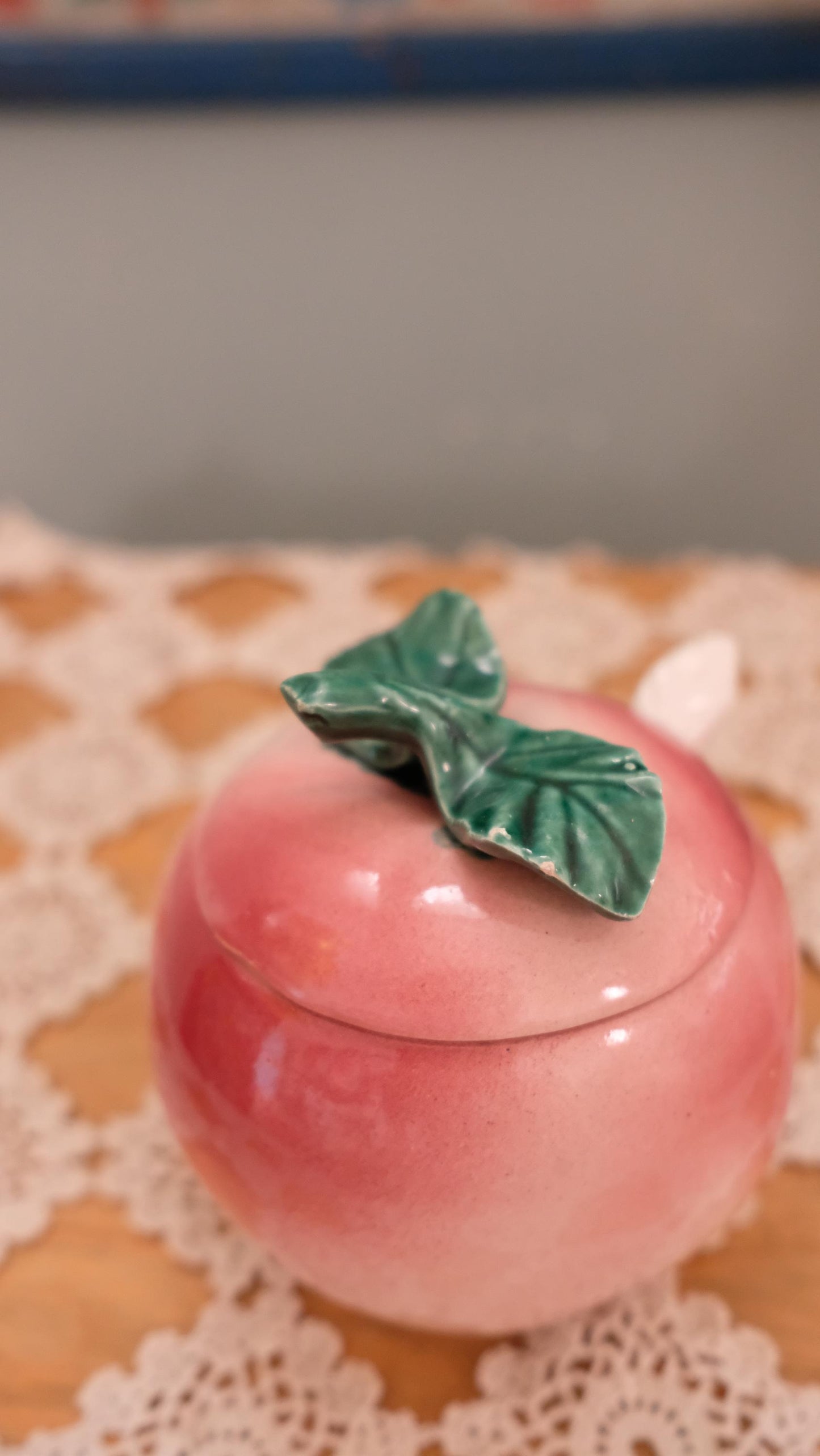 Pot à moutarde/confiture en barbotine pêche vintage
