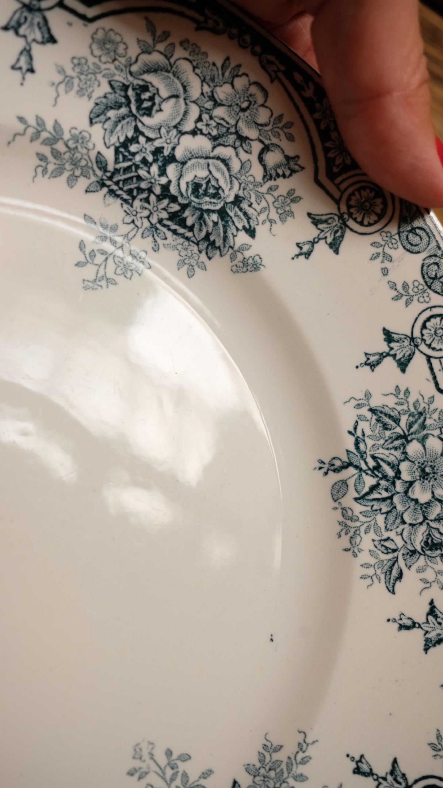 Lot de dix assiettes plates terre de fer l'amandinoise modèle pompadour