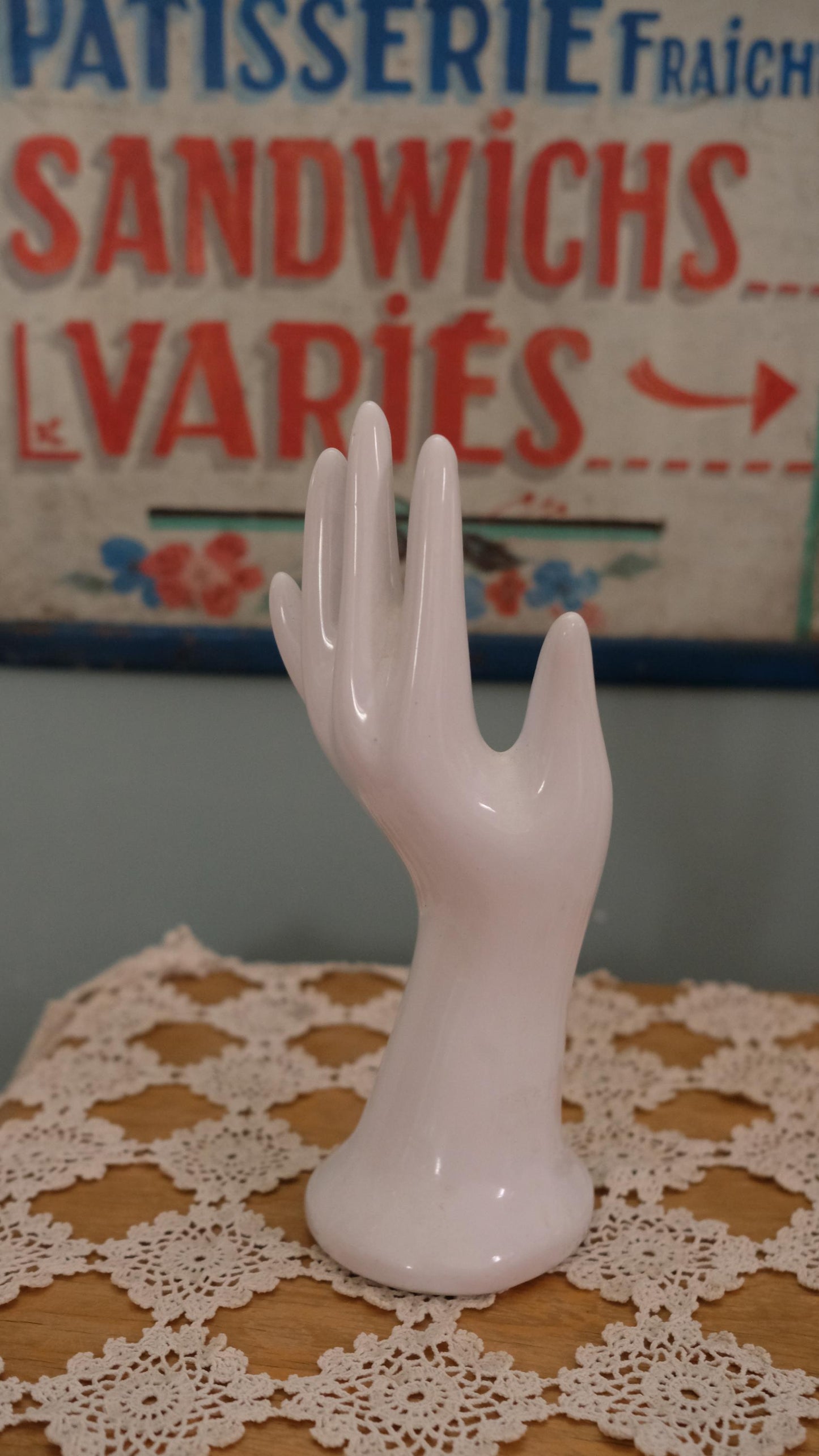 Baguier/soliflore vintage en forme de main