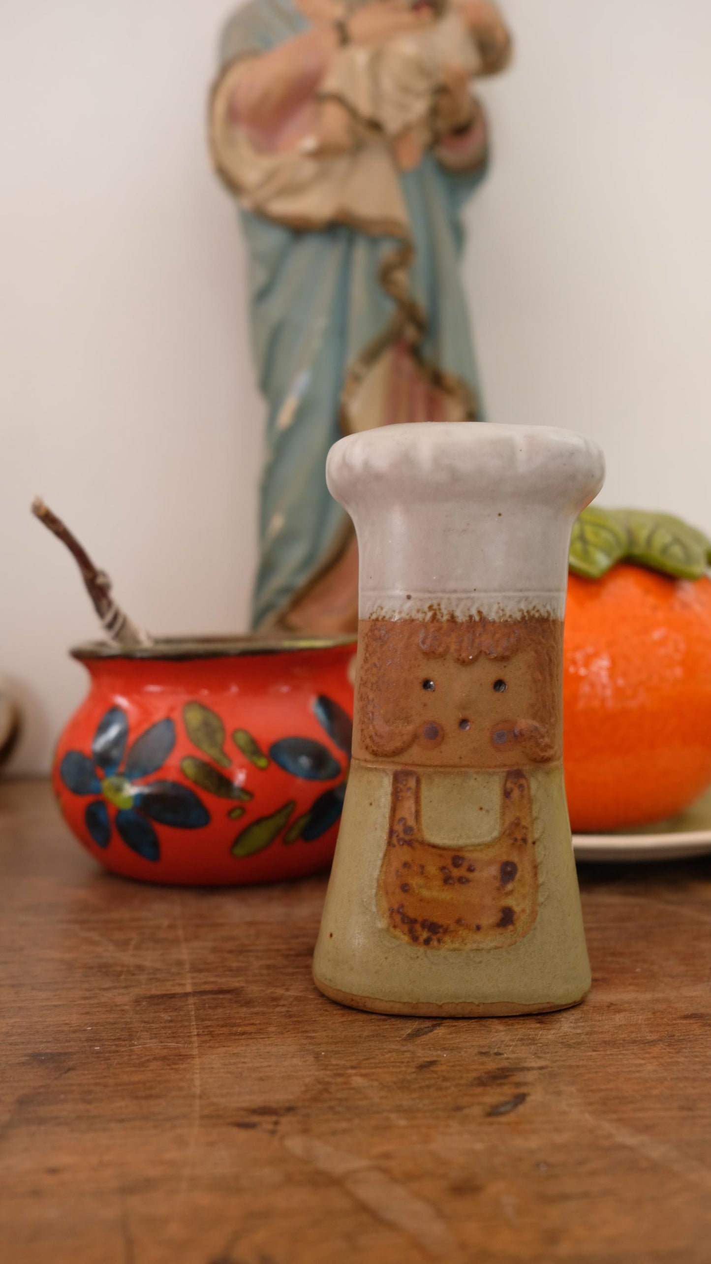 Salière vintage mid century en grès probablement fabriquée au Danemark