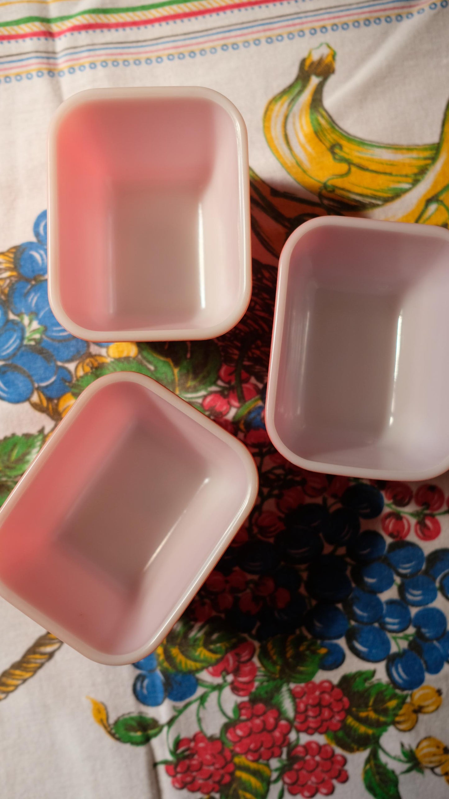 Lot de trois contenants à frigo vintage en pyrex made in USA