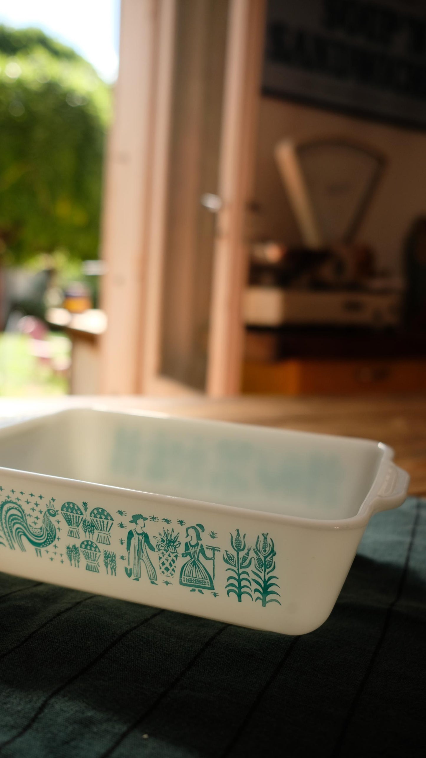 Plat à four vintage en pyrex made in Usa modèle hamish butterprint