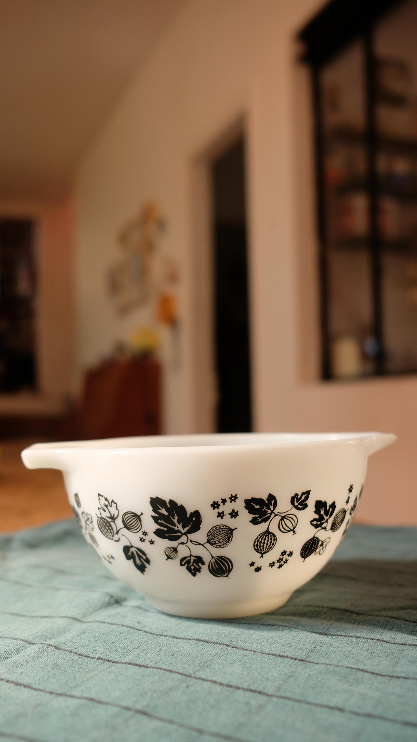 Bol verseur vintage en pyrex made in USA modèle gooseberry
