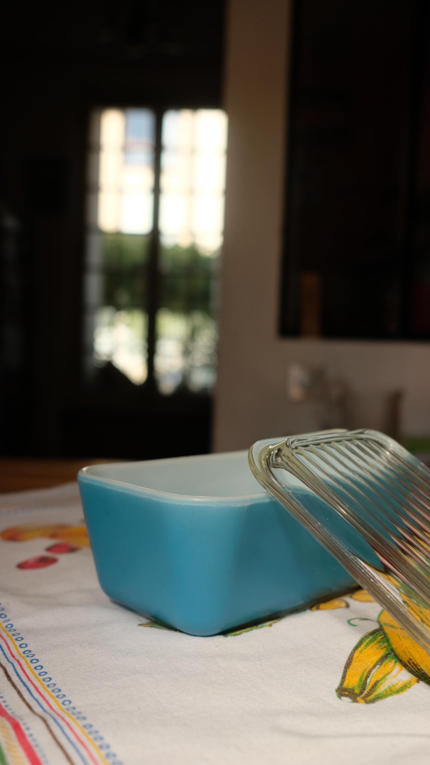 Beurrier vintage en pyrex made in USA