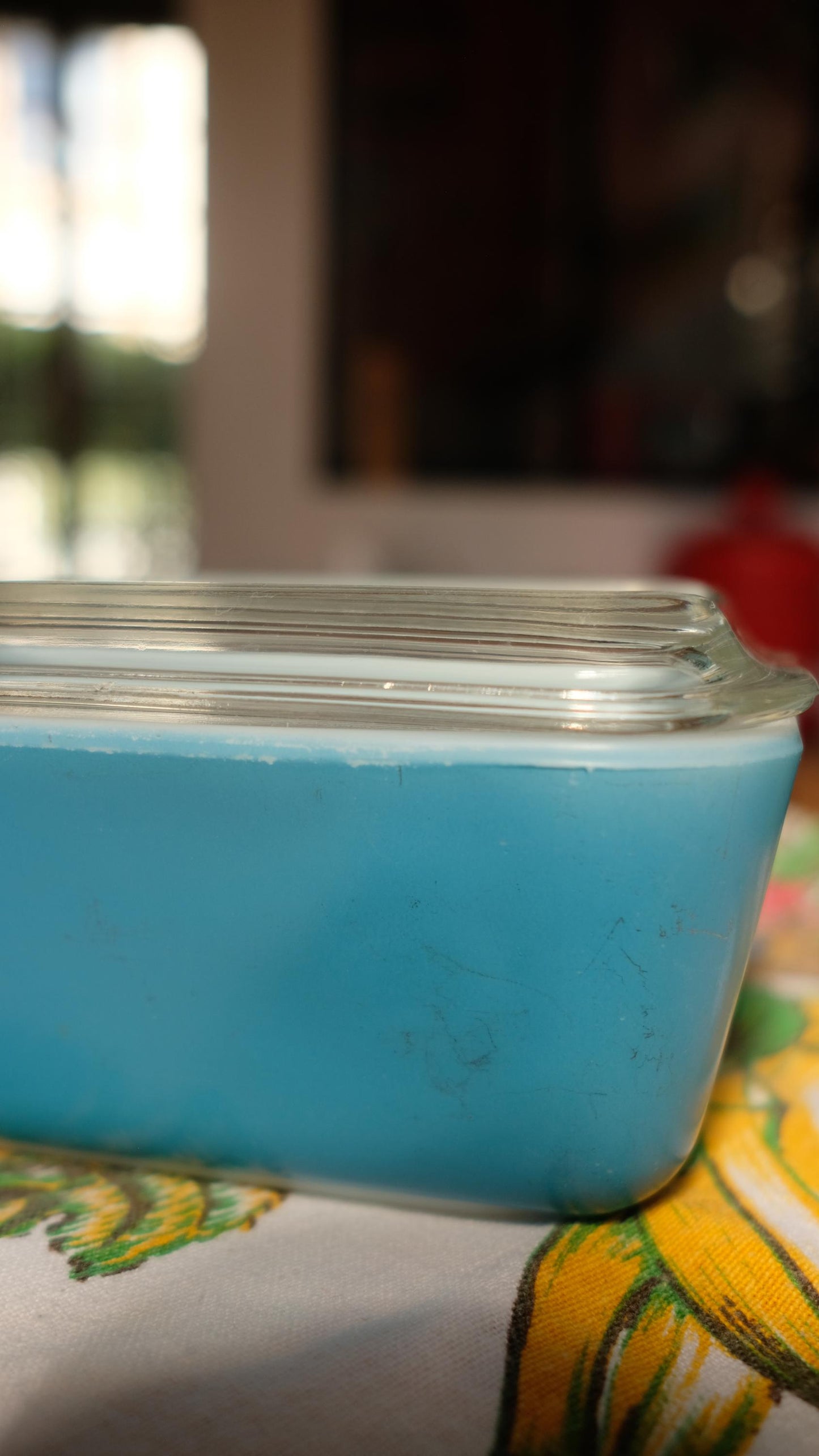 Beurrier vintage en pyrex made in USA