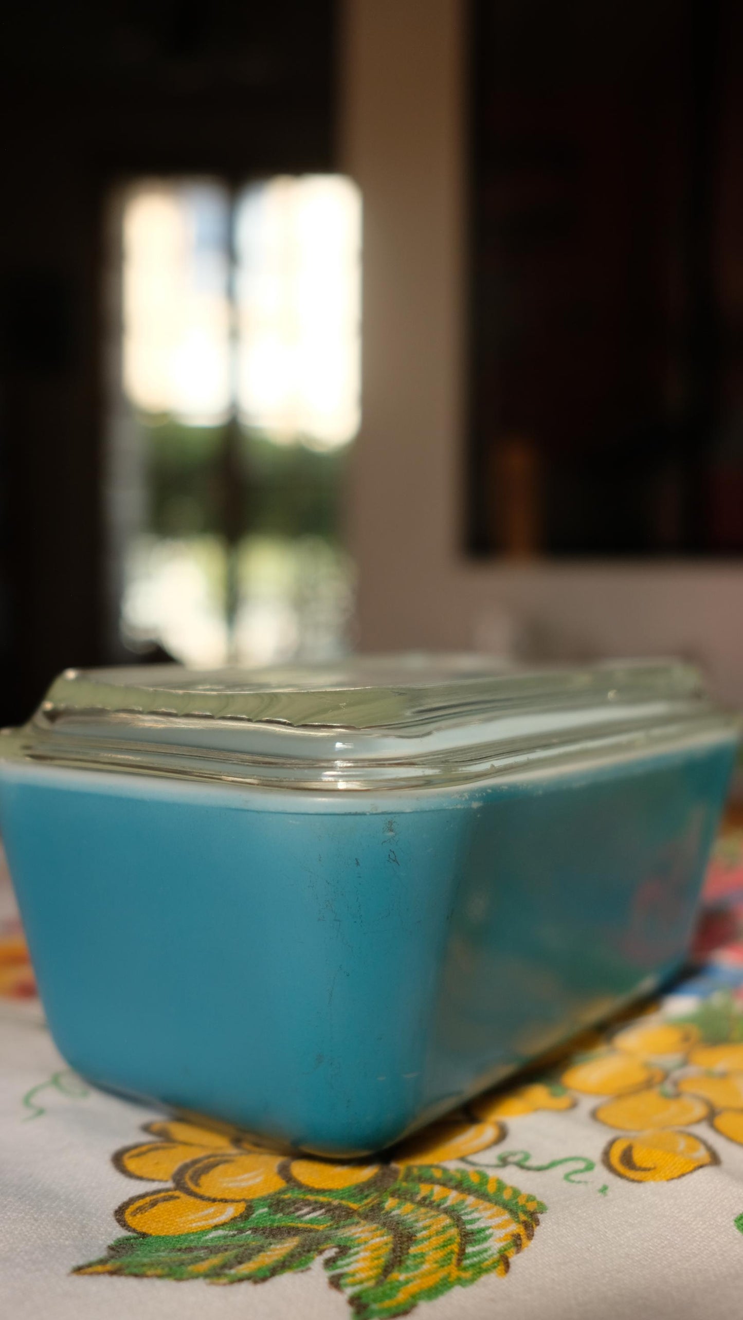 Beurrier vintage en pyrex made in USA