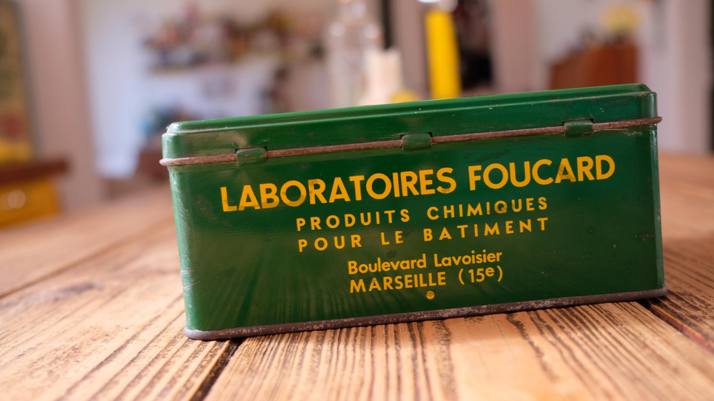 Boîte en métal publicitaire "le soleil" vintage