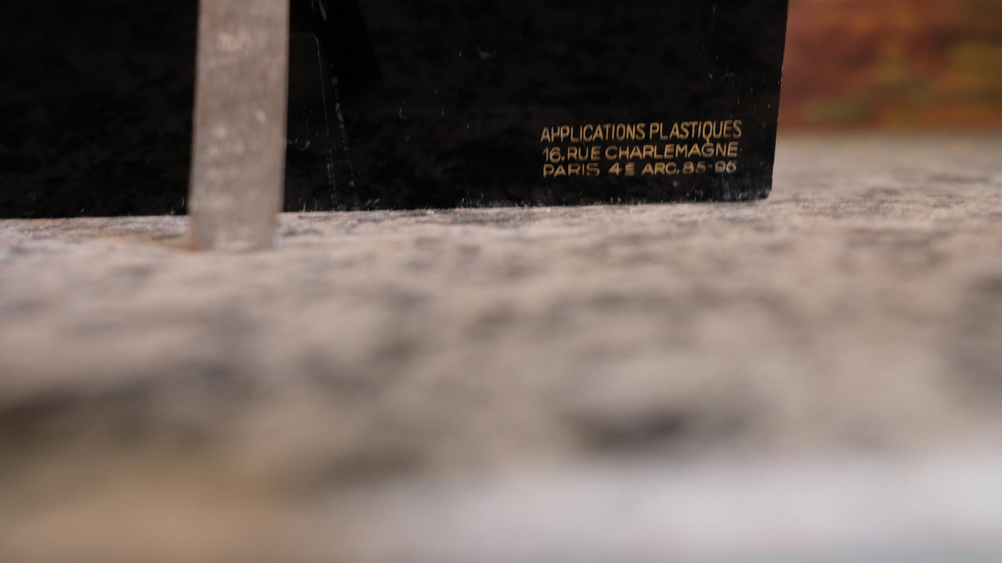 Panneau publicitaire en plastique "le tablier élégant"