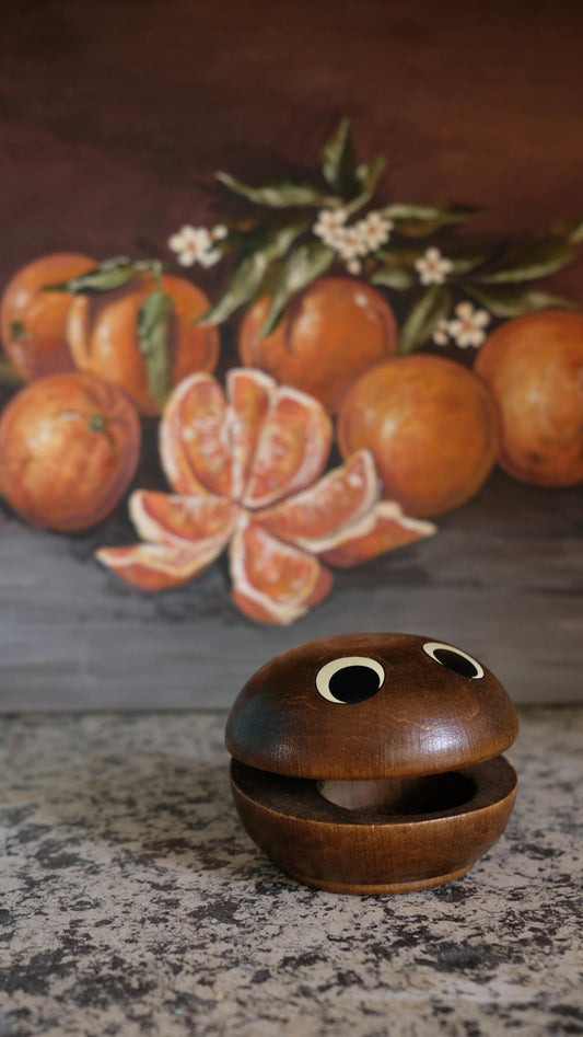 Casse noix rigolo vintage